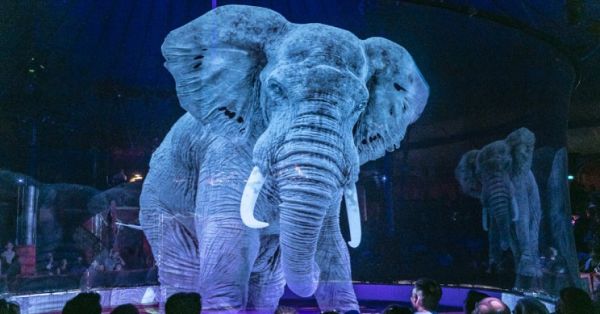 В 21 век: цирк в Германия замени истинските животни с холограми и те изглеждат невероятно